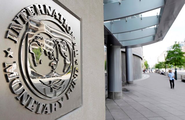 МВФ предупреждает о мировом экономическом крахе